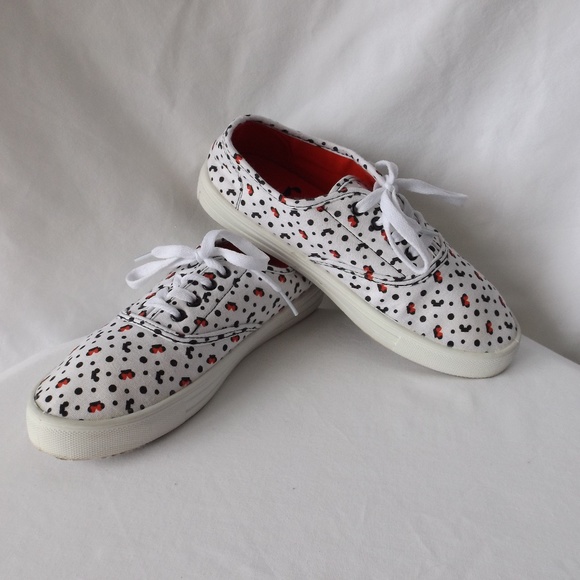 Disney Canvas Sneakers Mickey & Minnie Mouse, Size 7, Excellent Condition - Picture 3 of 11